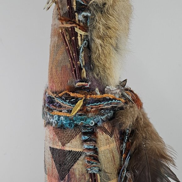 Handcrafted Nature Spirit Doll Witch Shaman Feathers Fur Shells Yarn Accents - Picture 10 of 10